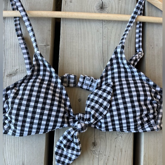 Swim Top 👙 - Picture 2 of 4